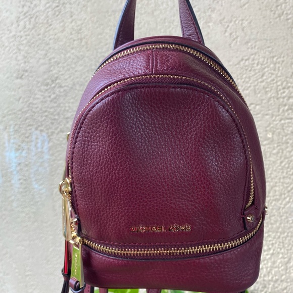 Michael Kors mini backpack - Picture 2 of 5